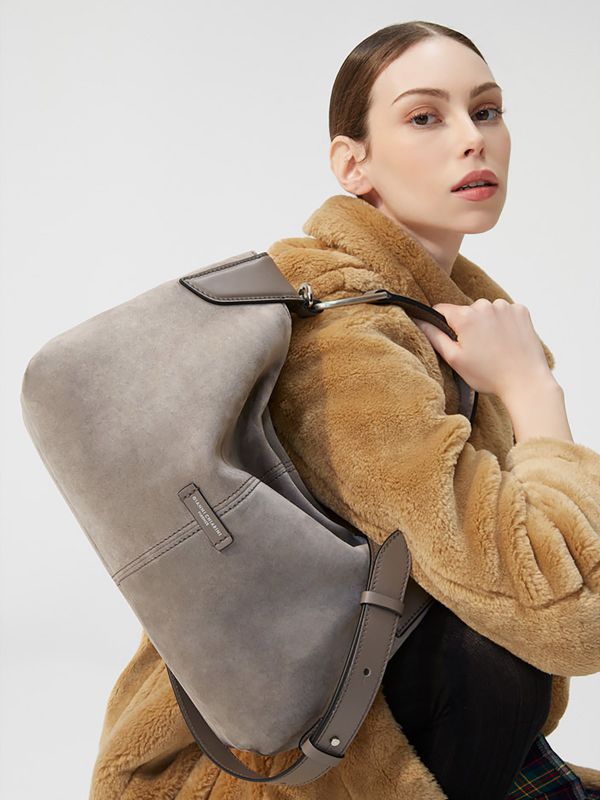 GIANNI CHIARINI Alicudi grande camoscio Grigio