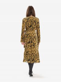 FORTE FORTE Abito incrociato velluto stampa animalier Miele