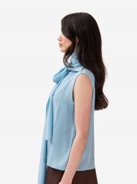 P.A.R.O.S.H. Blusa smanicata con sciarpetta Celeste