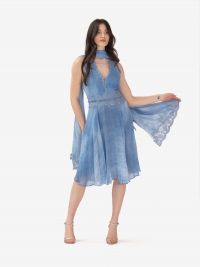 ERMANNO SCERVINO Stola con pizzo misto lino Celeste